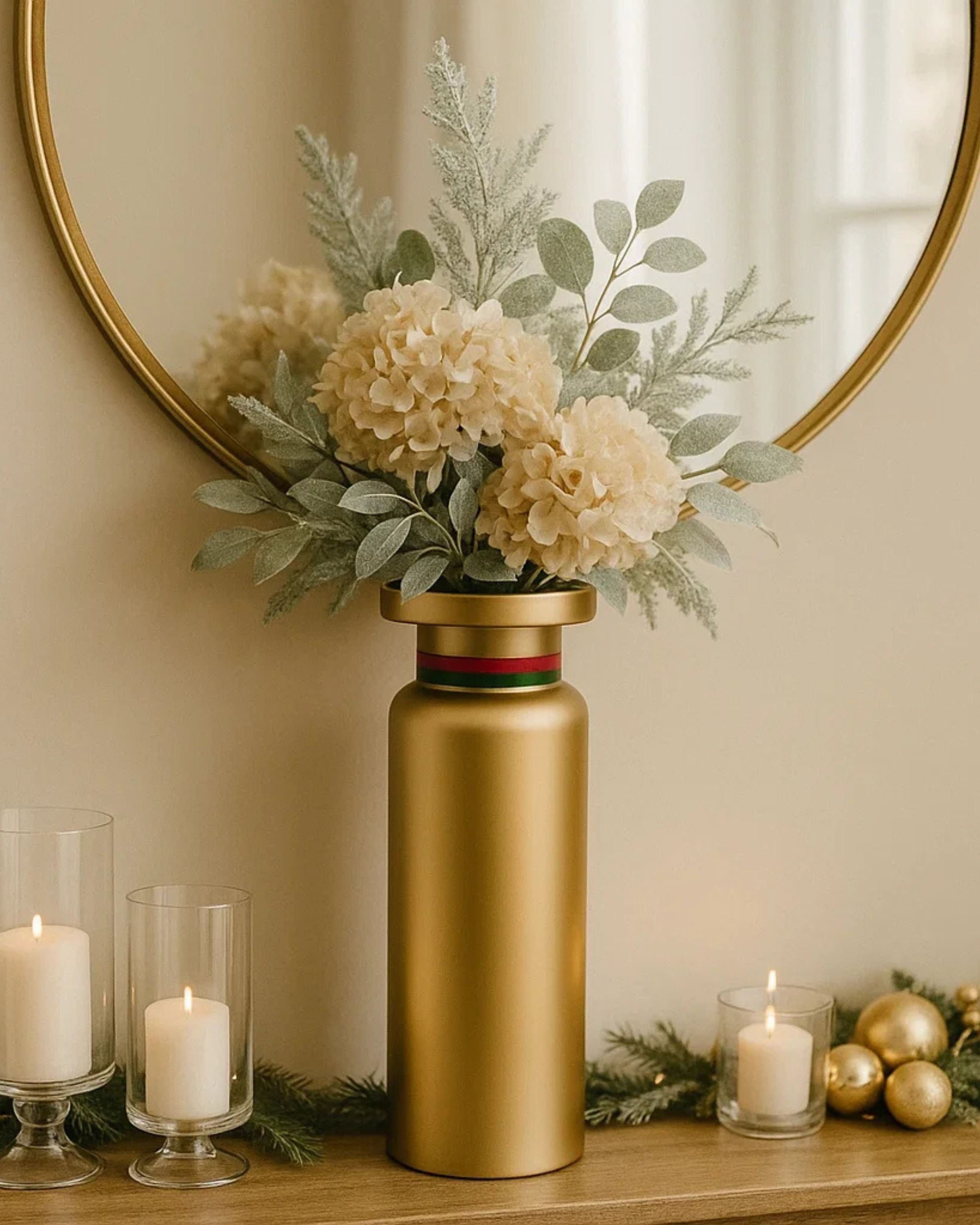 The Gold Noel Neck Long Vase