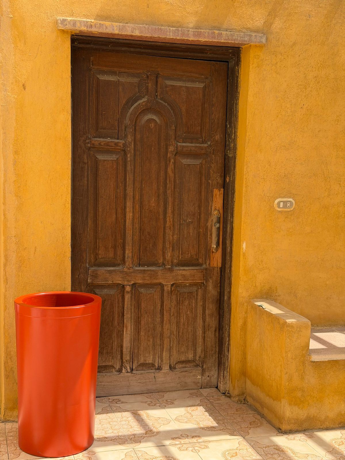 Vertical Vista Vase